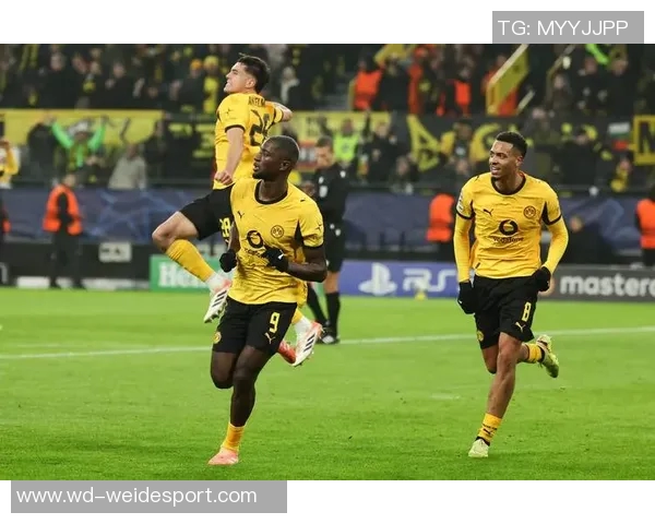 多特蒙德首发阵容揭晓吉拉西阿德耶米领衔小贝林厄姆待命替补 多特蒙德首发阵容揭晓吉拉西阿德耶米领衔小贝林厄姆待命替补