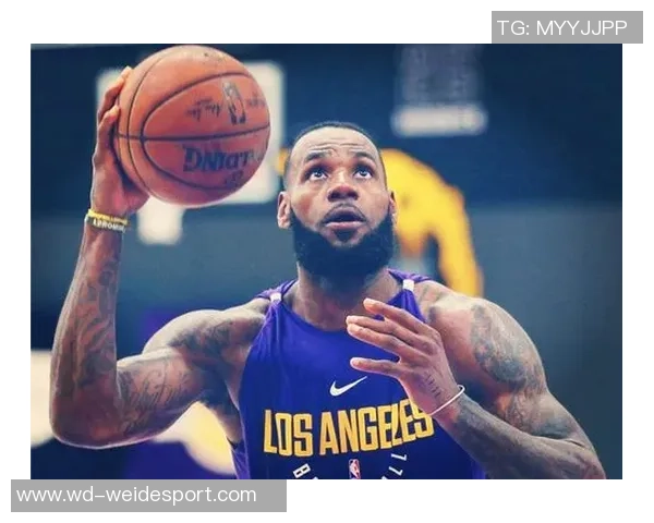 邓利维赞梅尔顿短暂出场展现价值幸福他能重返球队助力新赛季