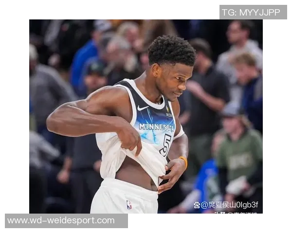 森林狼官方宣布爱德华兹因右脚酸痛明日对国王比赛出战存疑