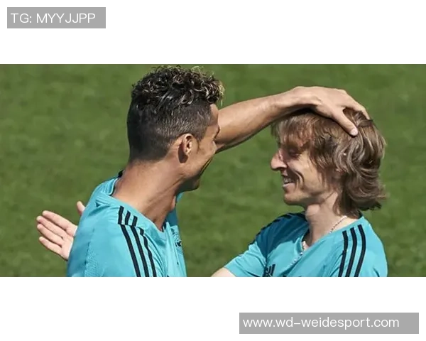 弗洛伦齐赞莫德里奇年过四十却依然年轻如二十五岁