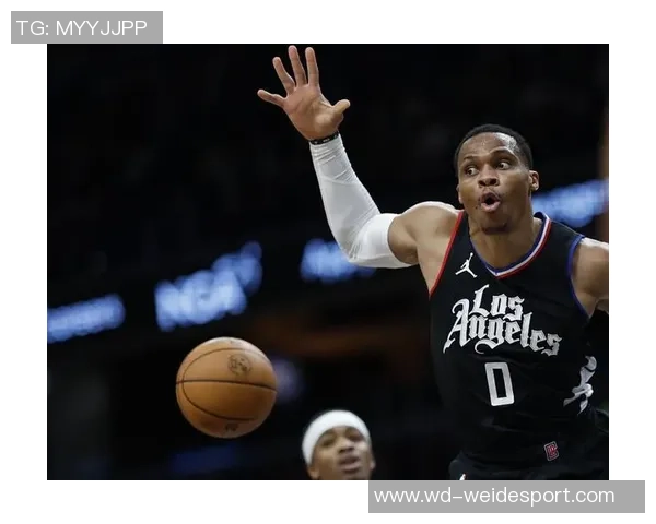 全能战士威少独领风骚成篮板助攻三分王者的唯一球员