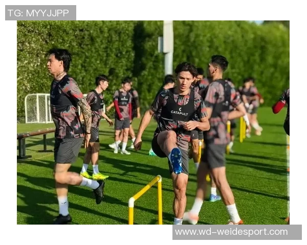 上海海港B队抵达昆明海埂基地开启三周冬训备战新赛季