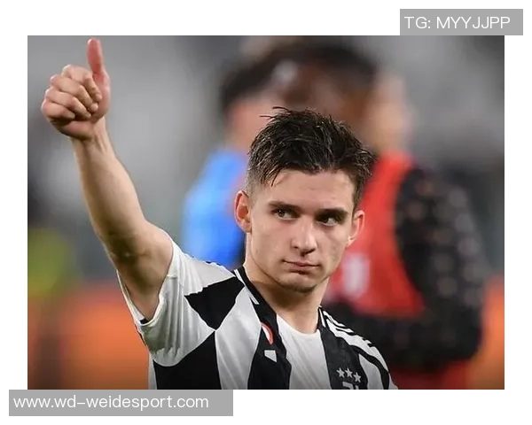 意媒报道小孔塞桑因旧伤复发半场被替换下场引发关注